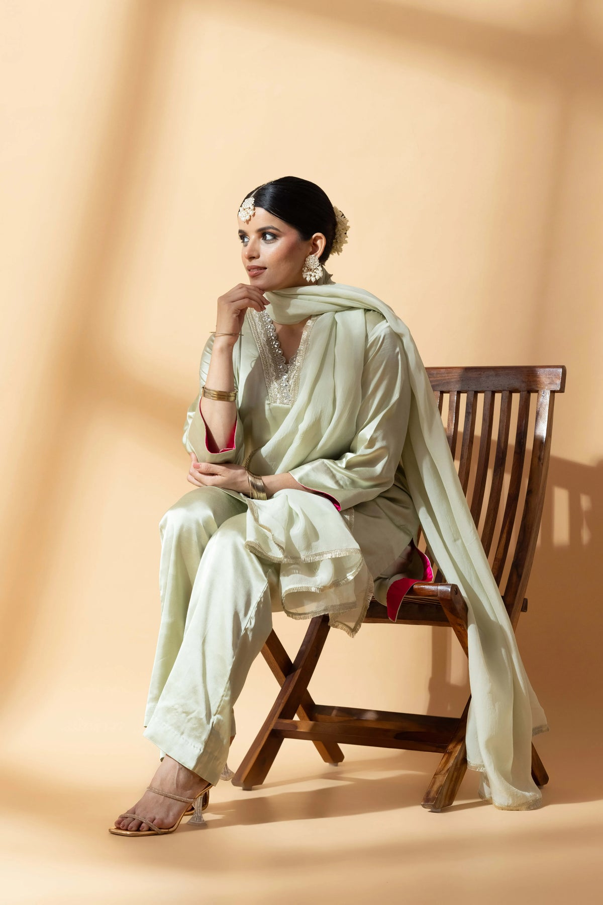 SAHAR SET
